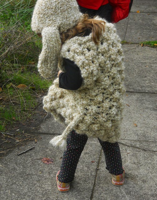 Under The Humble Moon Yarn Along My Little Lamb