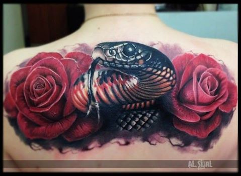 Tatuagem de Cobra - Snake Tattoo and Roses Tatuagem de Cobra - Snake Tattoo and Roses