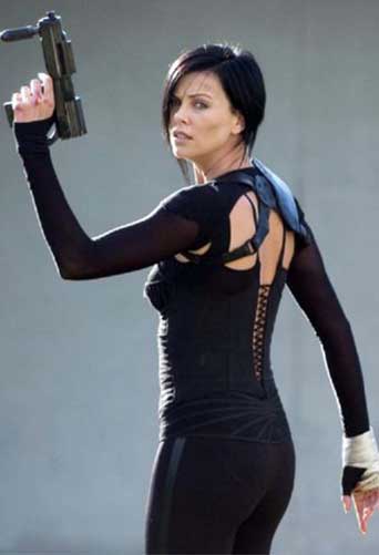 Charlize Theron in a catsuit in Aeon Flux 2005 movieloversreviews.blogspot.com
