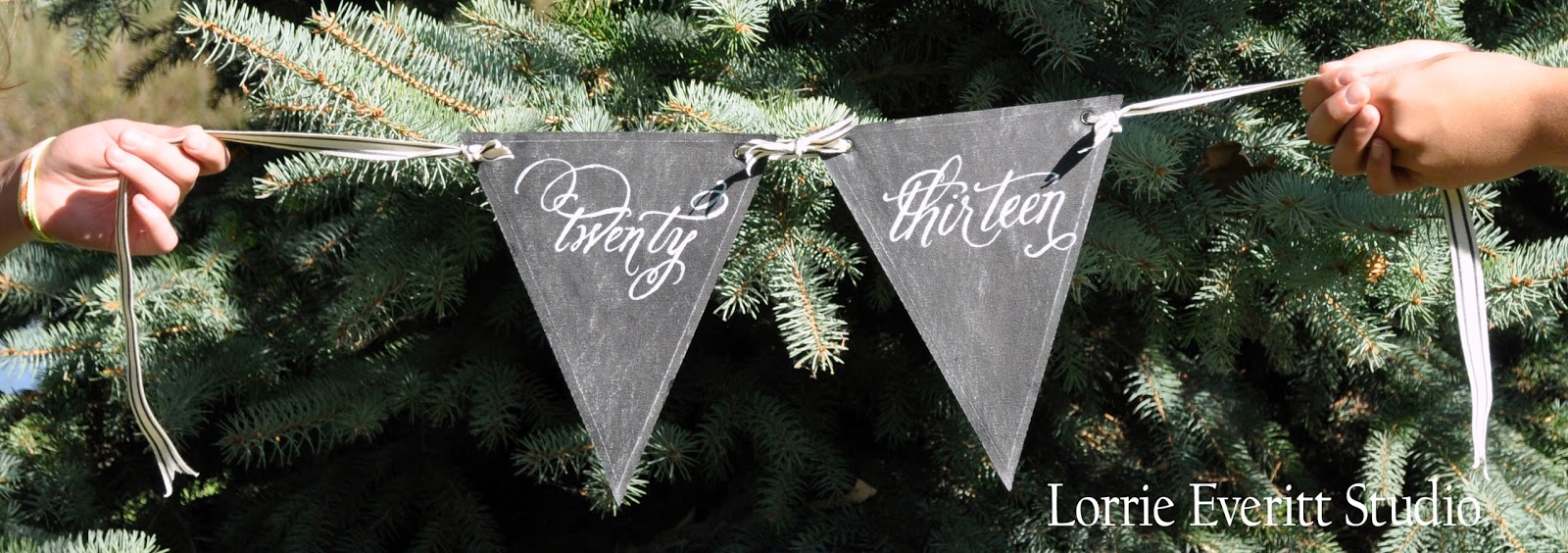 Lorrie Everitt Studio chalkboard bunting tutorial and free "Mr. & Mrs