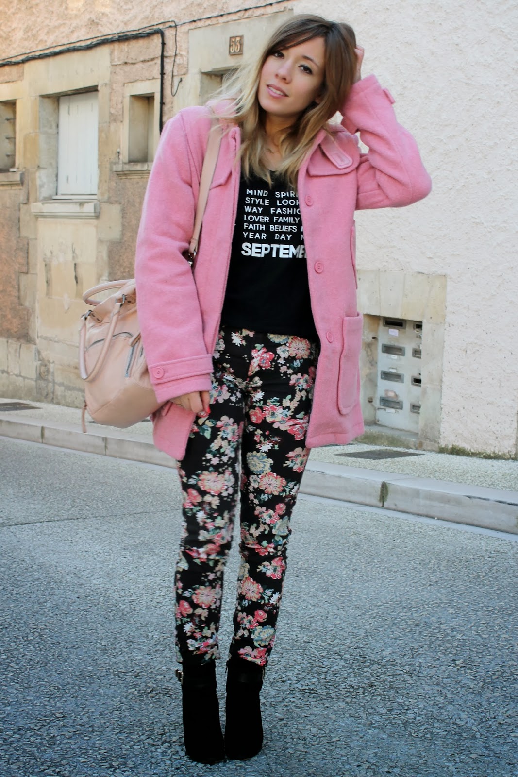Manteau rose Manteau rose somewhere