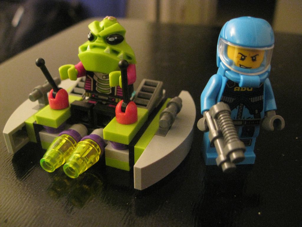 Space Police Aliens