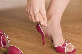 Πως θα ανοίξω τα στενά παπούτσια; Πως θα ανοίξω τα στενά παπούτσια;