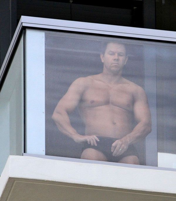 120529M2_WAHLBERG_B-GR_17.jpg