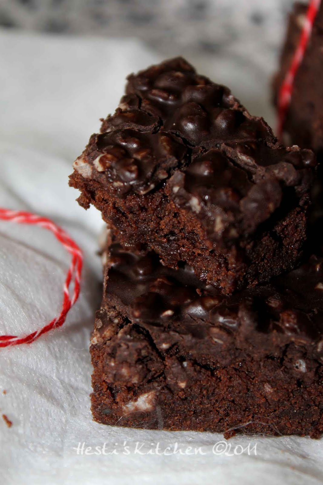 HESTI'S KITCHEN yummy for your tummy Crunchy Brownie