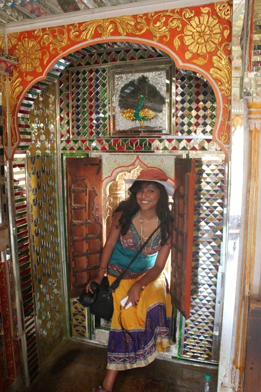 What To Wear in Jaisalmer Style On The Move