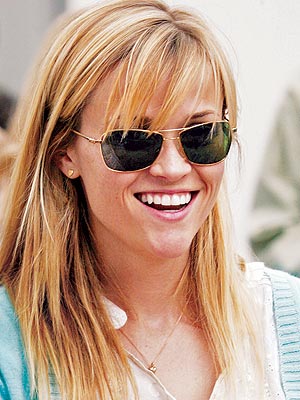 reese witherspoon shaped heart faces hairstyles medium sunglasses face hair glasses color cute celebrities looks perfect aviator stylewatch hairstyle magazine