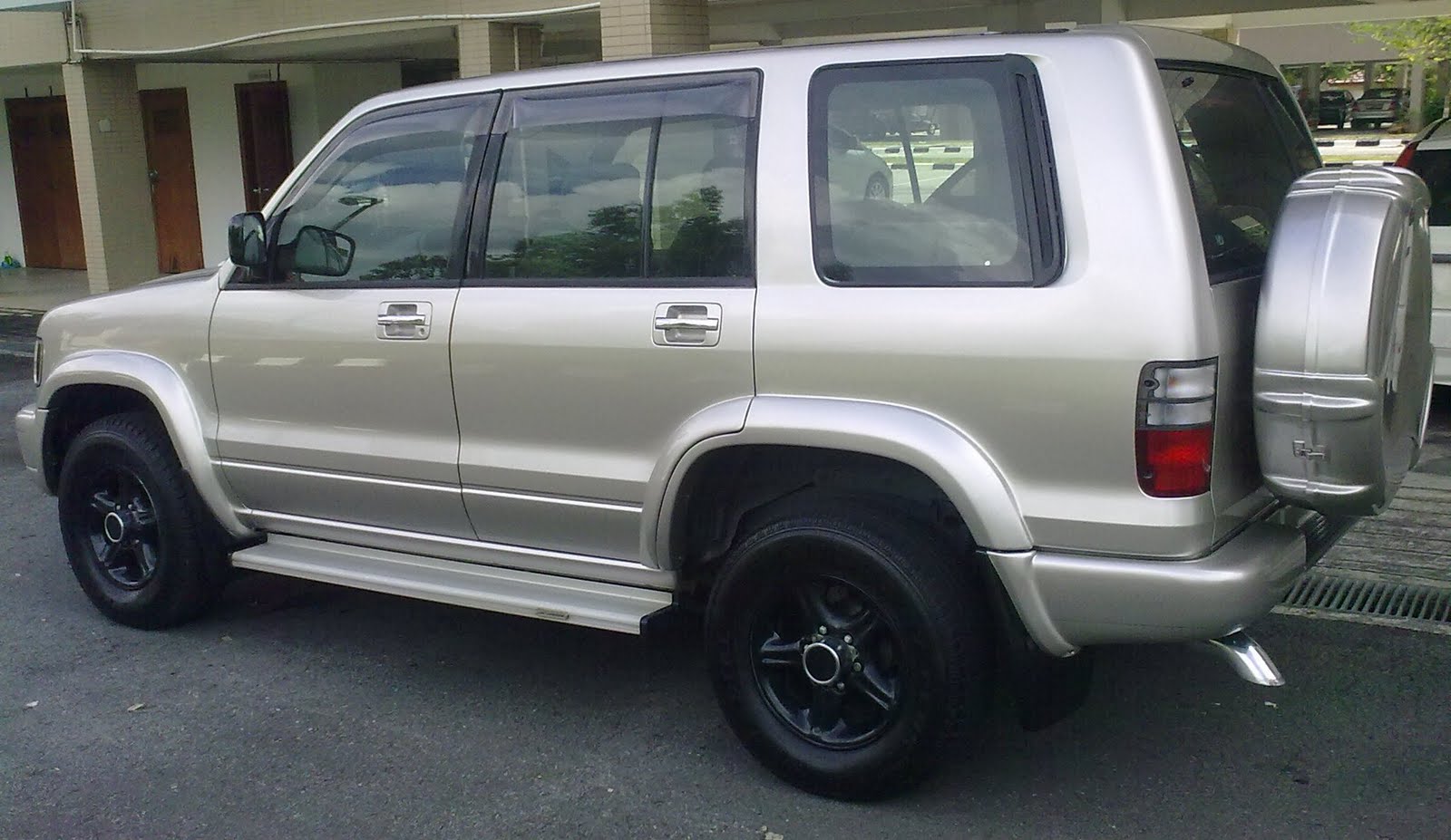 Car Battery Voltage >> MaddMeisterWarehouse: SOLD: 2002 ISUZU TROOPER 3.1 TURBO-DIESEL Car Battery Voltage >> MaddMeisterWarehouse: SOLD: 2002 ISUZU TROOPER 3.1 TURBO-DIESEL