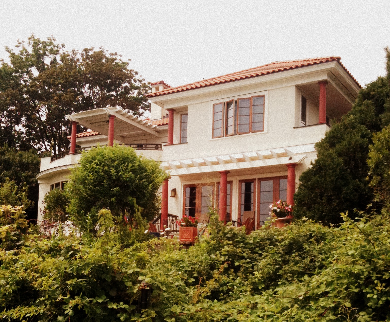 Ten June: New England Home Tour