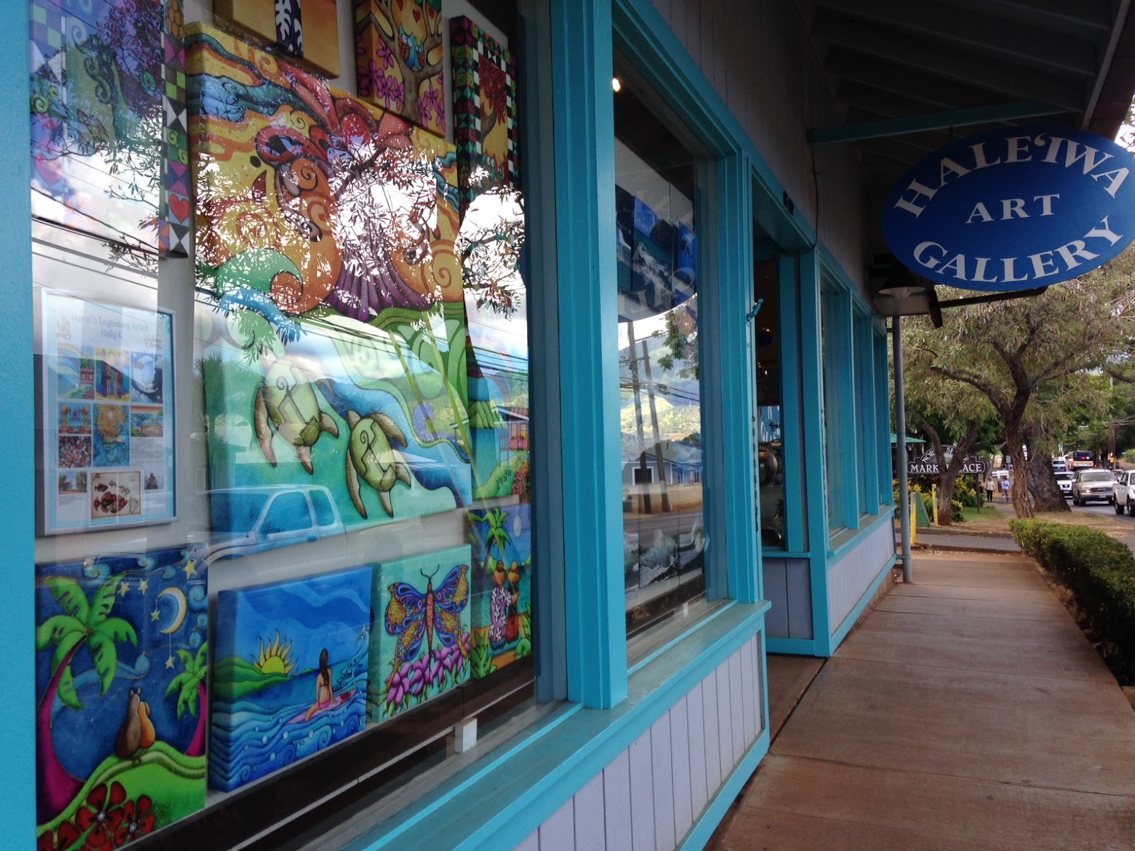 Holly Kitaura Art Haleiwa Art Gallery on the North Shore of Oahu