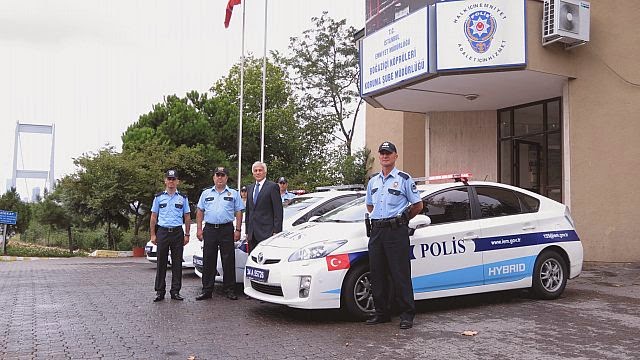 Çevreci Toyota prius iki kıta arasında çalışıyor