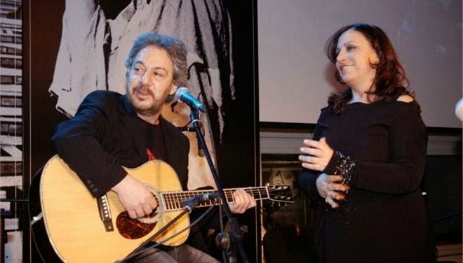 Γιατί η Χαρούλα Αλεξίου ζητάει συγγνώμη στον Αντώνη Βαρδή; Γιατί η Χαρούλα Αλεξίου ζητάει συγγνώμη στον Αντώνη Βαρδή;