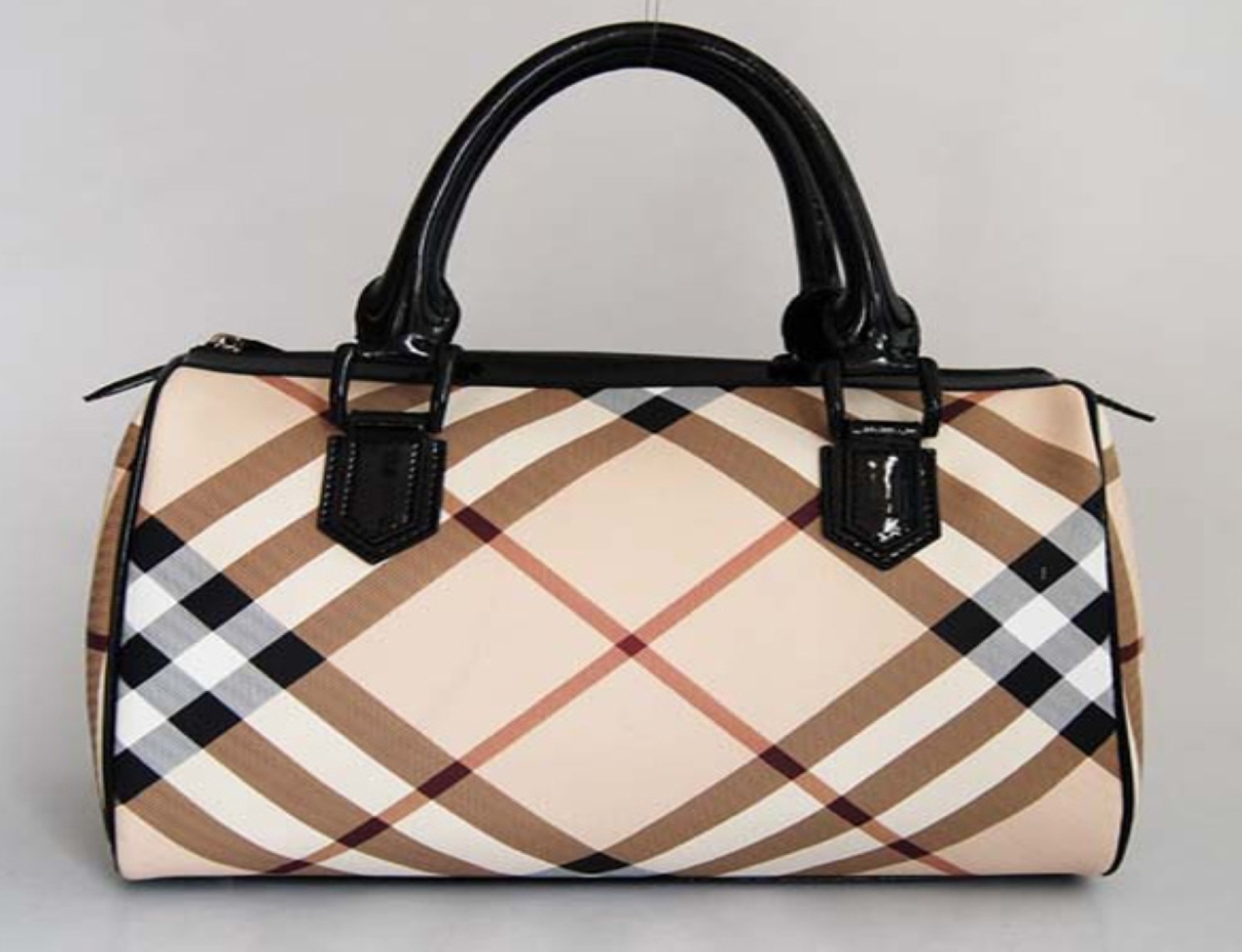buying a large discount burberry handbag buying a large discount burberry handbag