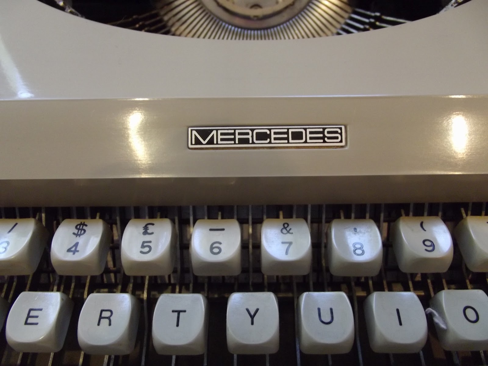 oz.Typewriter Mercedes Typewriters