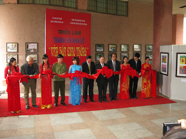 CUỘC THI VẼ TRANH CHỦ ĐỀ VĂN HÓA GIAO THÔNG CUỘC THI VẼ TRANH CHỦ ĐỀ VĂN HÓA GIAO THÔNG