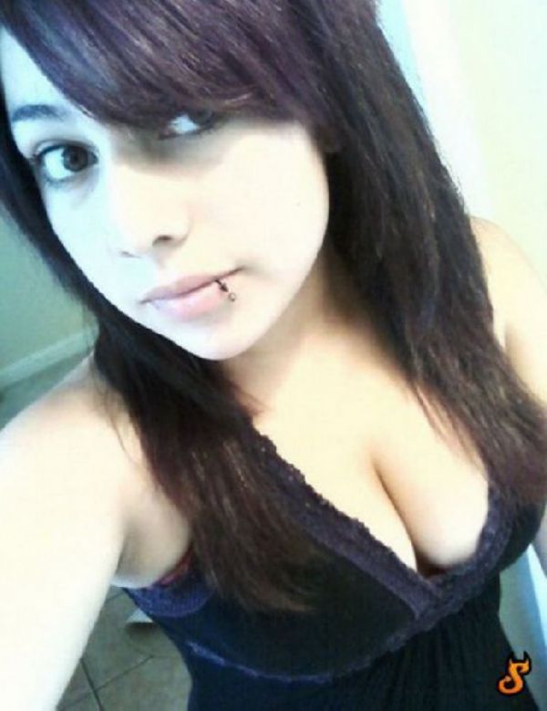 Chica se la follan polla Expuesto emo