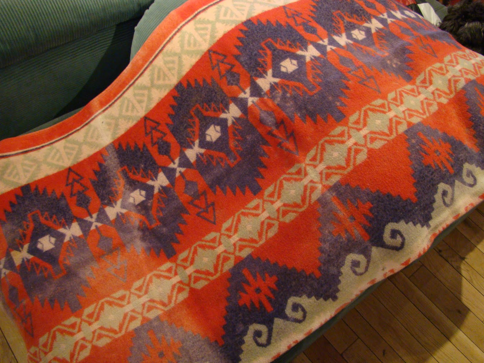 HOUSE OF VINTAGE BLANKETS & QUILTS