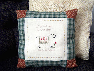 got the pattern for this one the Homeberries site -- scroll down to