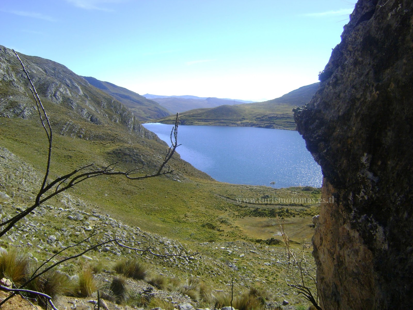 PAISAJE HERMOSO DE TOMAS