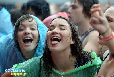 Κορίτσια στη βροχή... (photos)
