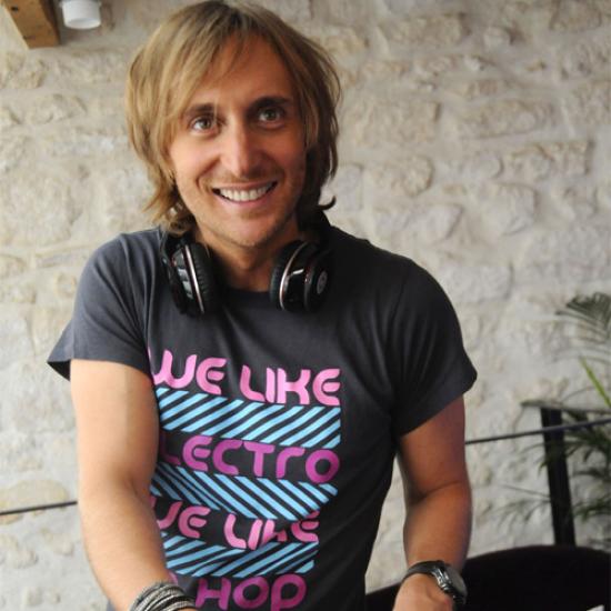 David Guetta - Falling To Pieces lyrics