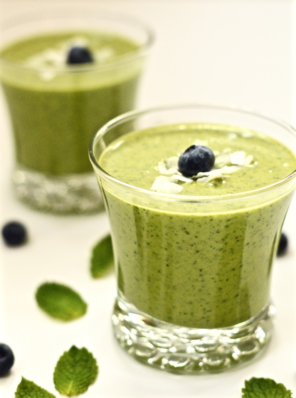 Pure and Simple Nourishment Peppermint Smoothie (SCD, GAPS, Vegan