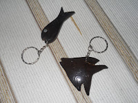 Souvenir Pernikahan Gantungan kunci kayu ikan, souvenir murah, souvenir bermanfaat, souvenir unik