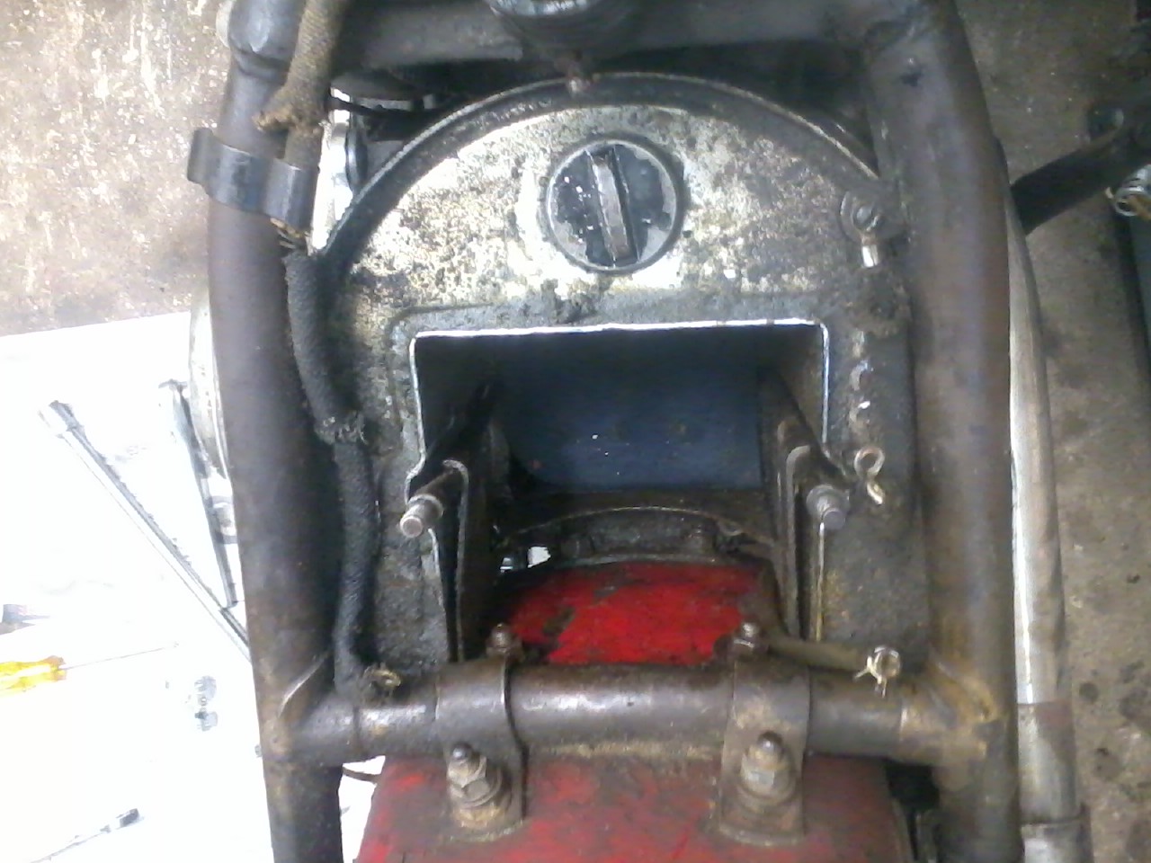 Knuckle Buster 1939 1946 Knucklehead Mystery Oil Tank Leakage Found