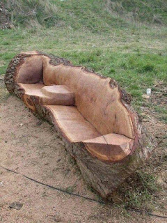 sillon hecho con troncos de madera