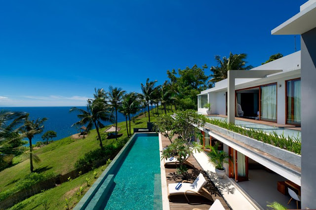 Picture of the cliff villa built on the hill as seen from the upper floor