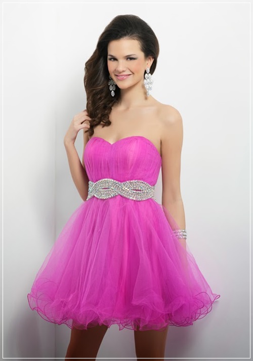 vestido rodado curto rosa