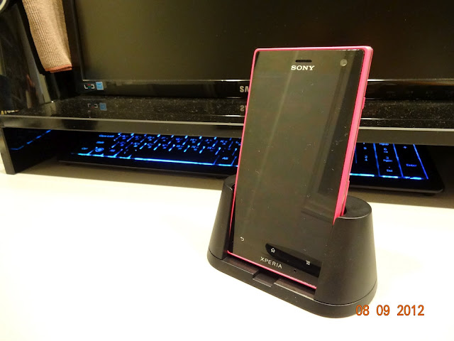[開箱分享] SONY Xperia Acro S 桃紅機