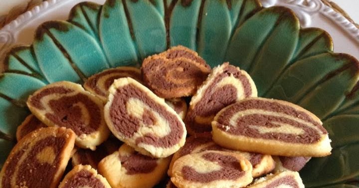Lezzetzade Iki renkli kurabiye Tarifi