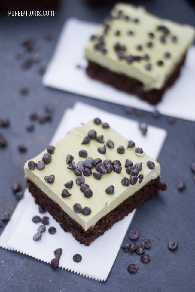Mint chocolate chip protein fudge brownie bars