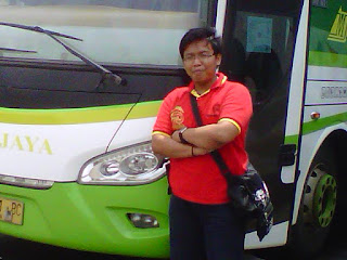 AgungTourComp: Sebuah kecintaan terhadapa dunia BUS . .