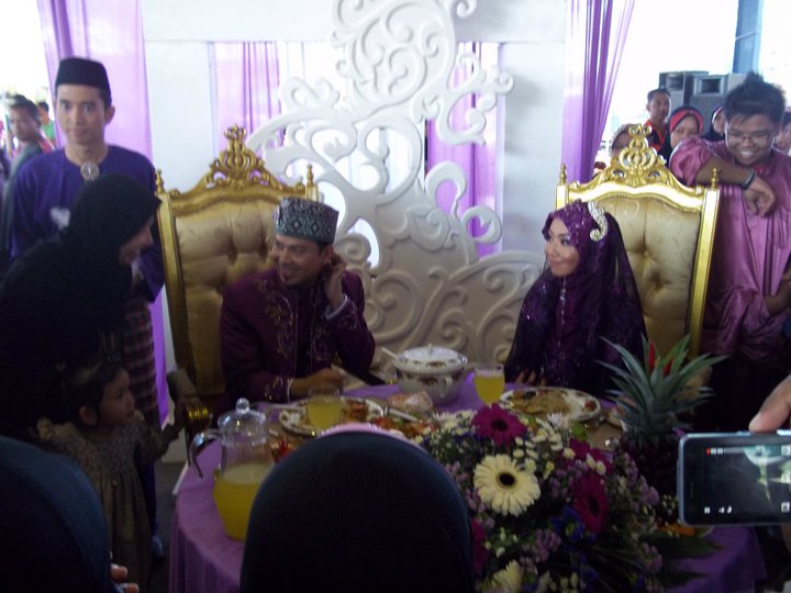 AKU TETAP AKU: June 2011