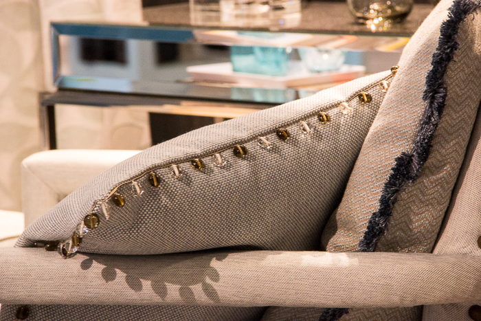 Pearl's Harbor Blog. Messegeschichten. Heimtextil 2015 Trends von der Heimtextil: Kissen mit Perlenborte