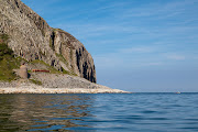 Seaside rock: columns of granite at the Trammins, Ailsa Craig. (img dew)