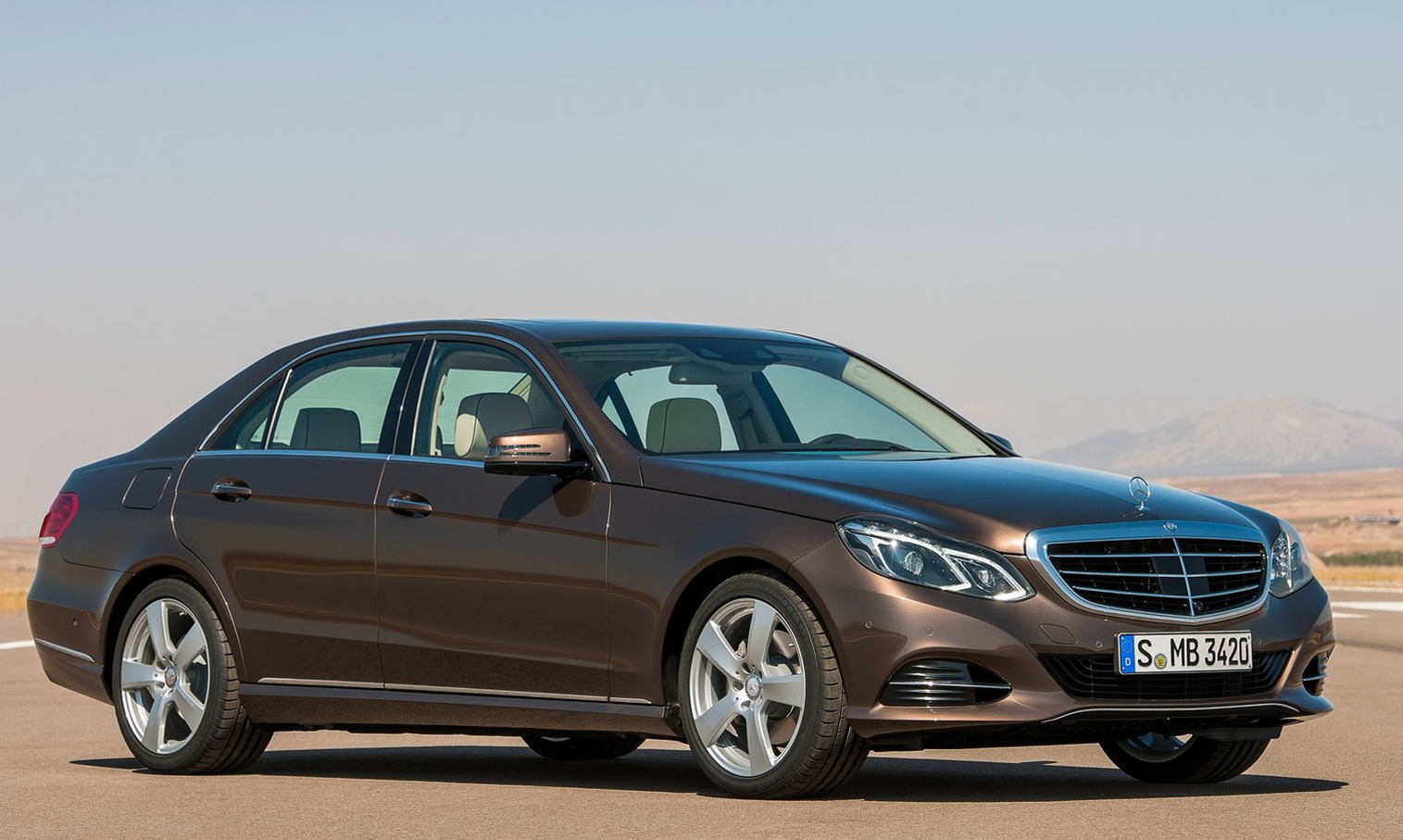 Mercedes-Benz E-Class: Transporting the vehicle Mercedes-Benz E-Class: Transporting the vehicle