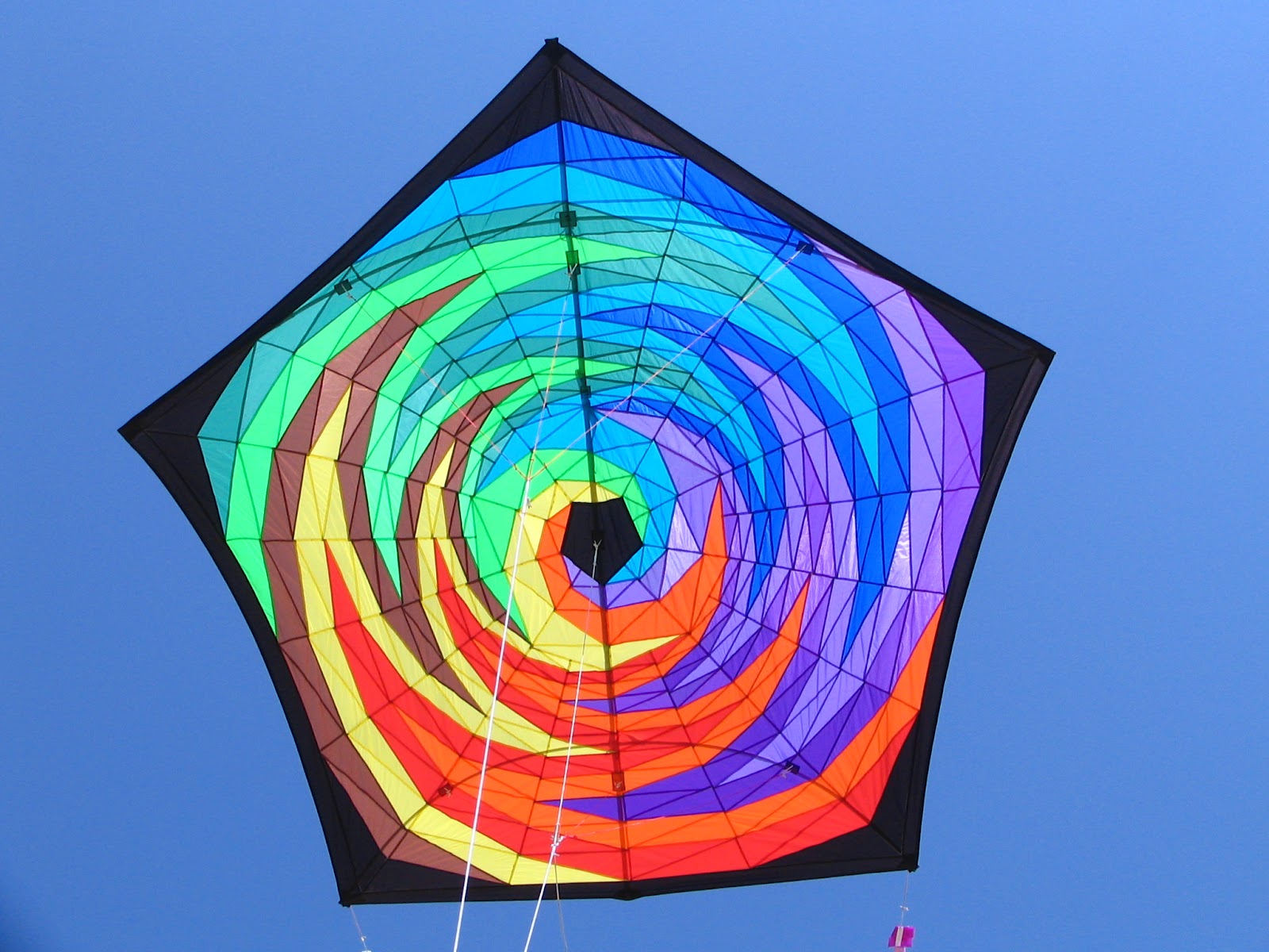 The Shavit Kite Gallery Twirlwind 2012