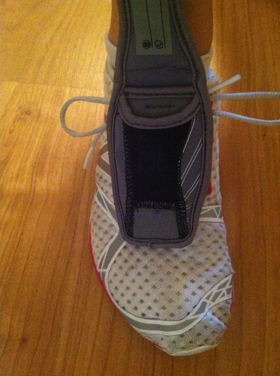 nike running shoe wallet