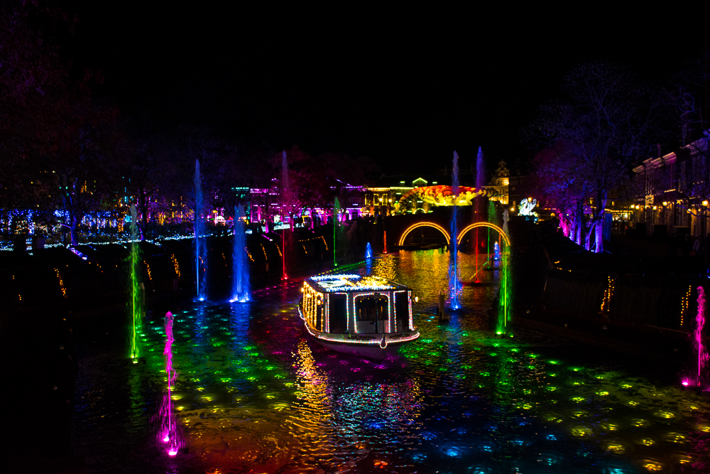 amsterdam in japan huis ten bosch canal cruise at night amsterdam in japan huis ten bosch canal cruise at night