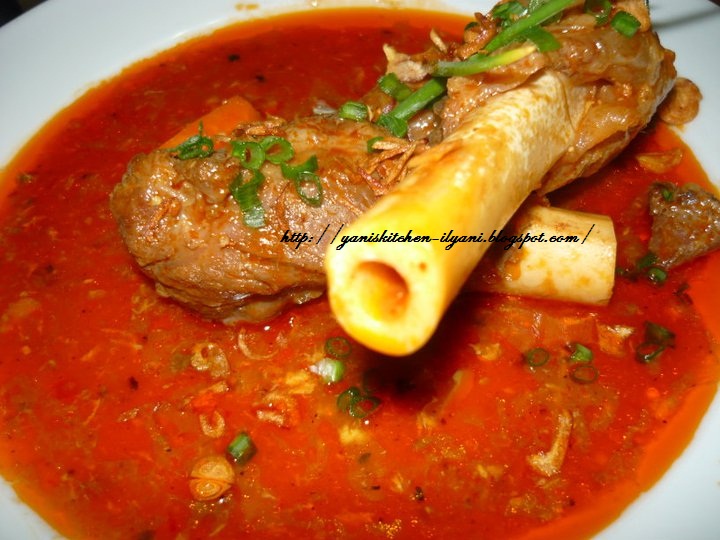 yani's kitchen Sup Gearbox Kuah Merah (Bone Steak)