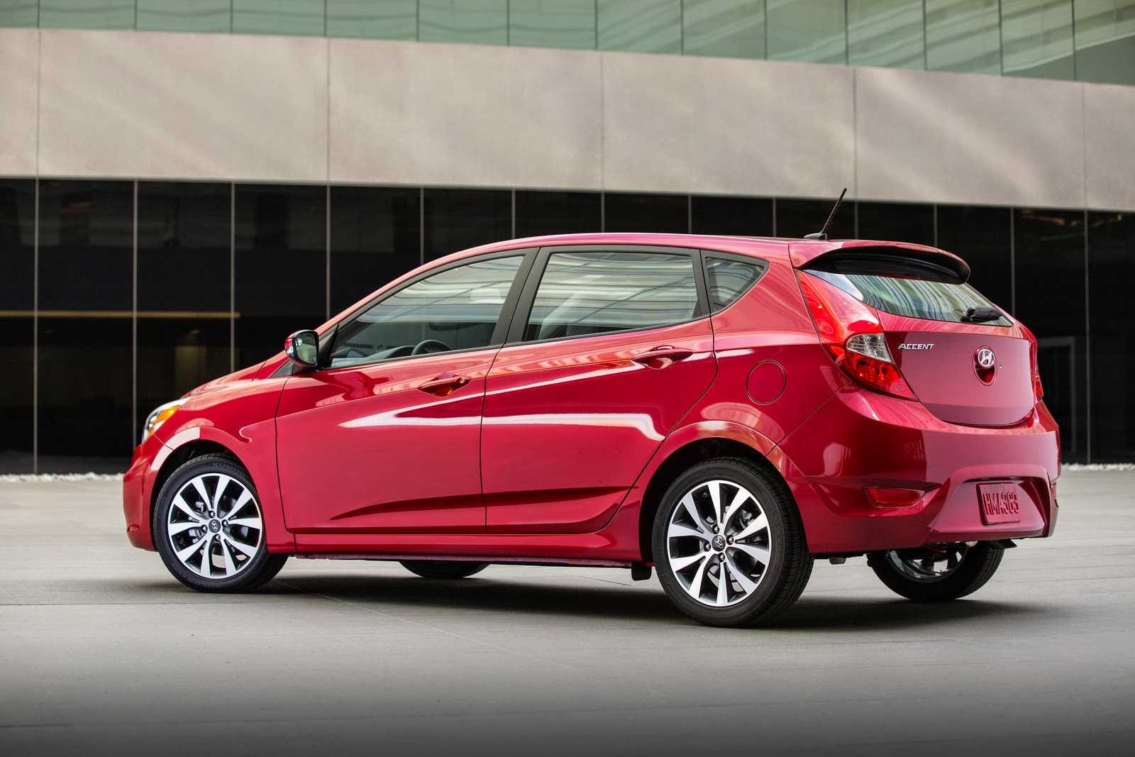 2015 Hyundai Accent in Canada  Canadian Prices Trims Specs Photos  Recalls  AutoTraderca