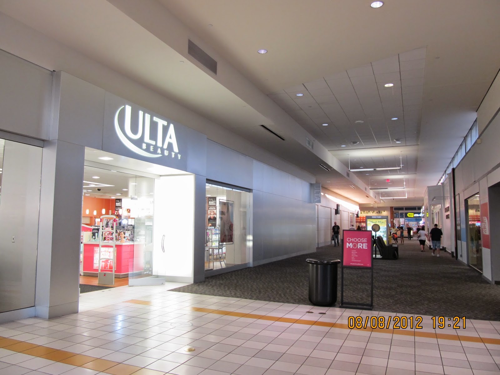 Trip to the Mall Eastland Mall (Bloomington, IL)