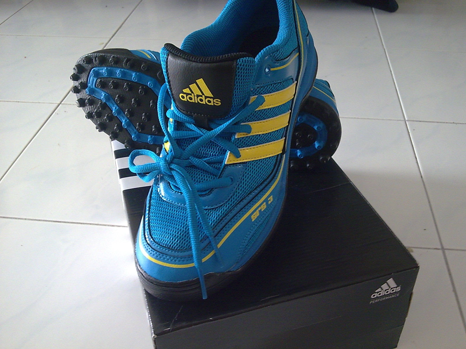 football & hockey shoppe Adidas SRS3 Hockey Turf Shoe