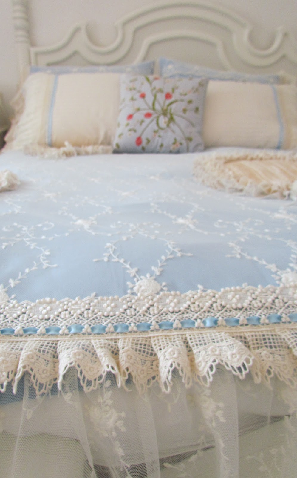 Angela Lace Lace Bed Cover