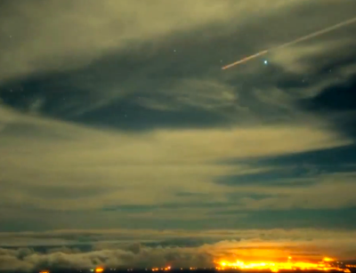 Cigar UFO Sighting Huge Cigar UFO Seen Above Hawaii On Live Cam, UFO Sightings