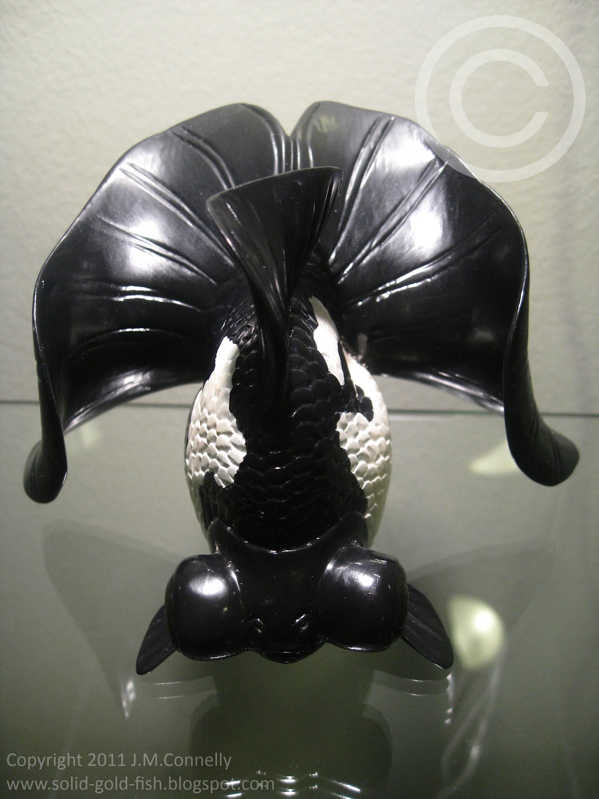 Wood Goldfish Carving Solid Gold Aquatics