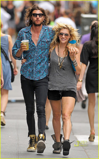 Kesha with Boyfriend